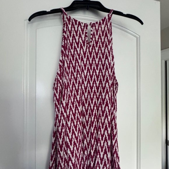 Medium Red/White LOFT Striped Tank with sequins - Picture 3 of 3